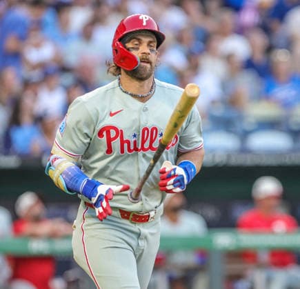 JULY 4, 2026: Philadelphia Phillies first baseman Bryce Harper (3) reacts after popping up against the Kansas City Royals at Kauffman Stadium in Kansas City, MO. CSM Kansas City United States - ZUMAc04_ 20260704_zma_c04_215 Copyright: xRomanxPunox