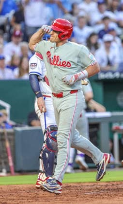 JULY 4, 2026: Philadelphia Phillies catcher J.T. Realmuto (10) crosses home plate after hitting a home run against the Kansas City Royals at Kauffman Stadium in Kansas City, MO. CSM Kansas City United States - ZUMAc04_ 20260704_zma_c04_219 Copyright: xRomanxPunox