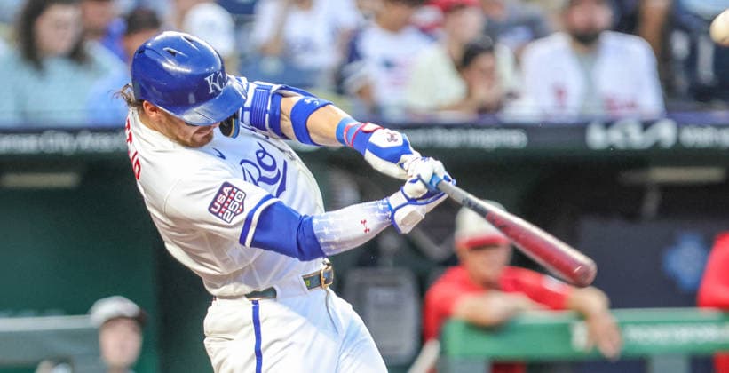 JULY 4, 2026: Kansas City Royals shortstop Bobby Witt Jr. (7) at bat against the Philadelphia Phillies at Kauffman Stadium in Kansas City, MO. CSM Kansas City United States - ZUMAc04_ 20260704_zma_c04_248 Copyright: xRomanxPunox