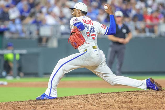 JULY 4, 2026: Kansas City Royals relief pitcher Jose Cuas (74) came in relief in the 8th inning against the Philadelphia Phillies at Kauffman Stadium in Kansas City, MO. CSM Kansas City United States - ZUMAc04_ 20260704_zma_c04_249 Copyright: xRomanxPunox