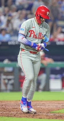 JULY 4, 2026: Philadelphia Phillies first baseman Bryce Harper (3) draws a walk in the 9th inning against the Kansas City Royals at Kauffman Stadium in Kansas City, MO. CSM Kansas City United States - ZUMAc04_ 20260704_zma_c04_250 Copyright: xRomanxPunox