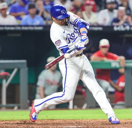 JULY 4, 2026: Kansas City Royals shortstop Bobby Witt Jr. (7) at bat against the Philadelphia Phillies at Kauffman Stadium in Kansas City, MO. CSM Kansas City United States - ZUMAc04_ 20260704_zma_c04_251 Copyright: xRomanxPunox