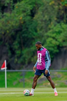 RECORD DATE NOT STATED 4th July 2026; Pumas La Cantera training center, Mexico City, Mexico; FIFA World Cup, WM, Weltmeisterschaft, Fussball Football, England Training Session; Ivan Toney of the England controls the ball HeulerxAndrey DiaEsportivo
