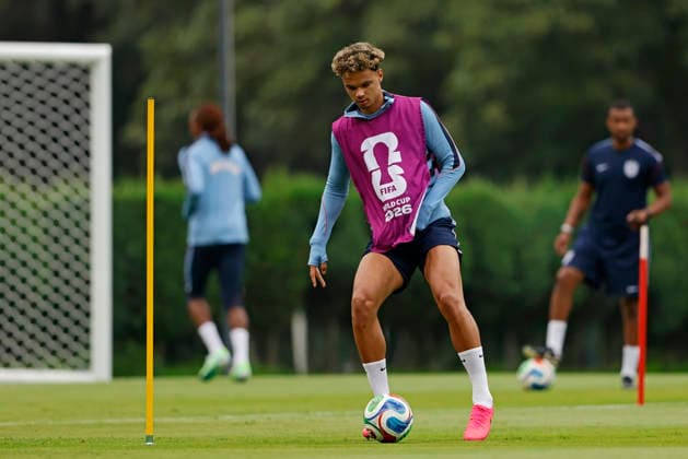 RECORD DATE NOT STATED 4th July 2026; Pumas La Cantera training center, Mexico City, Mexico; FIFA World Cup, WM, Weltmeisterschaft, Fussball Football, England Training Session; Nico O Reilly of the England controls the ball HeulerxAndrey DiaEsportivo