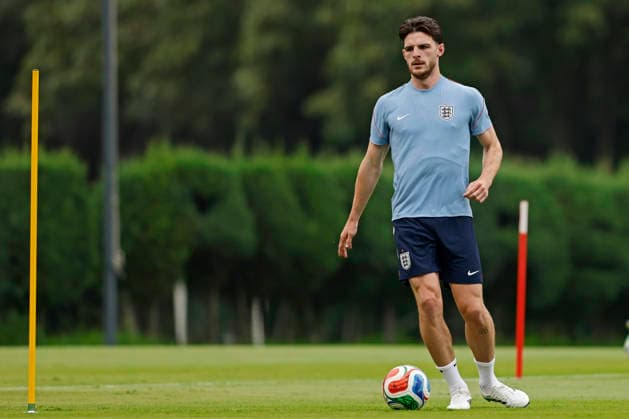 RECORD DATE NOT STATED 4th July 2026; Pumas La Cantera training center, Mexico City, Mexico; FIFA World Cup, WM, Weltmeisterschaft, Fussball Football, England Training Session; Declan Rice of the England controls the ball HeulerxAndrey DiaEsportivo