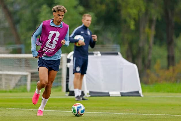 RECORD DATE NOT STATED 4th July 2026; Pumas La Cantera training center, Mexico City, Mexico; FIFA World Cup, WM, Weltmeisterschaft, Fussball Football, England Training Session; Nico O Reilly of the England runs with the ball HeulerxAndrey DiaEsportivo