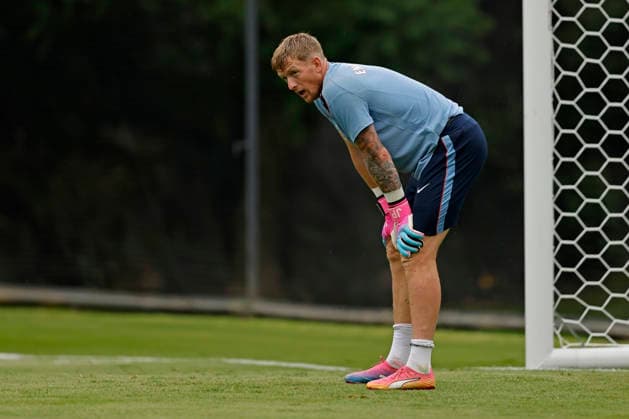 RECORD DATE NOT STATED 4th July 2026; Pumas La Cantera training center, Mexico City, Mexico; FIFA World Cup, WM, Weltmeisterschaft, Fussball Football, England Training Session; Goalkeeper, Jordan Pickford of the England looks on HeulerxAndrey DiaEsportivo
