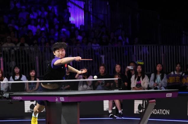 (260705) -- ONTARIO, July 5, 2026 -- Sun Yingsha of China hits a return during the women s singles quarterfinal match against Chen Xingtong of China at the WTT United States Smash 2026 in Ontario, California, the United States, July 4, 2026. (Photo by Xinhua) (SP)U.S.-ONTARIO Table tennis, Tischtennis WTT SMASH 2026-WOMEN S SINGLES ZengxHui 