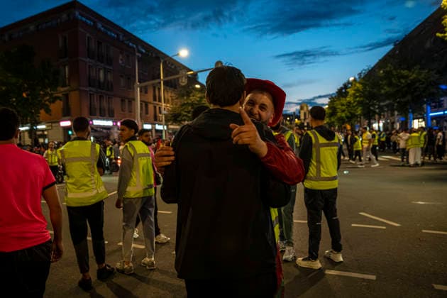 July 4, 2026, Den Haag, South Holland, Netherlands: 4 July 2026, The Hague, the Netherlands. Morocco fans celebrate in the Schilderswijk neighbourhood of The Hague, after Morocco defeated Canada 3-0 in the FIFA World Cup, WM, Weltmeisterschaft, Fussball 2026 Round of 16 to advance to the quarter-finals. Fans Celebrate Morocco Win At The World Cup.  - ZUMAp202 0860756453st Copyright: xJamesxPetermeierx