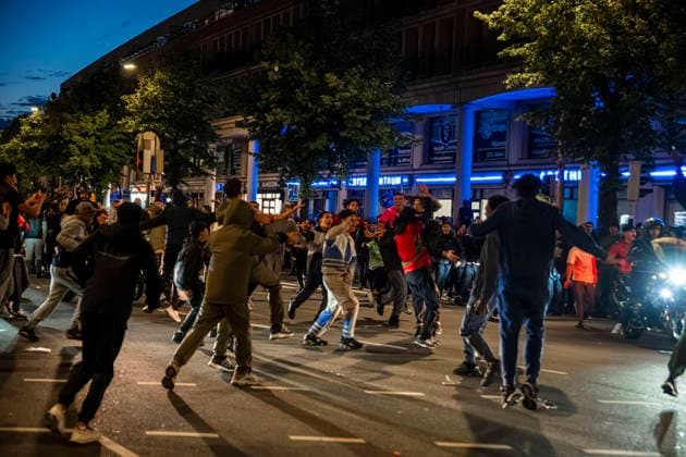 July 4, 2026, Den Haag, South Holland, Netherlands: 4 July 2026, The Hague, the Netherlands. Morocco fans celebrate in the Schilderswijk neighbourhood of The Hague, after Morocco defeated Canada 3-0 in the FIFA World Cup, WM, Weltmeisterschaft, Fussball 2026 Round of 16 to advance to the quarter-finals. Fans Celebrate Morocco Win At The World Cup.  - ZUMAp202 0860756459st Copyright: xJamesxPetermeierx