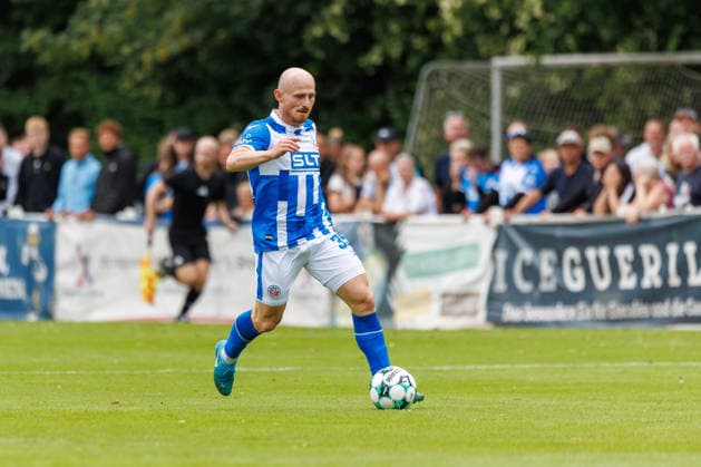 Maximilian Krauß (Rostock) ; GER, FSV Kühlungsborn vs. FC Hansa Rostock, Fußball, Männer, 3. Liga, Testspiel, Spielzeit 2026 2027, 04.07.2026 Kühlungsborn Sportplatz Mecklenburg - Vorpommern Deutschland *** Maximilian Krauß Rostock GER, FSV Kühlungsborn vs. FC Hansa Rostock, Soccer, Men, 3rd Division, Friendly Match, 2026–2027 Season, April 7, 2026, Kühlungsborn Sports Field, Mecklenburg-Western Pomerania, Germany
