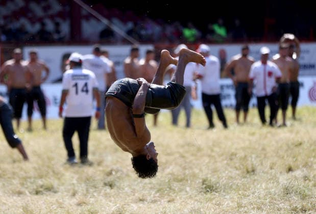 665th Historic Kirkpinar Oil Wrestling Festival in Turkiye s Edirne EDIRNE, TURKIYE - JULY 5: Chief oil wrestler Aydincan Gumusdag celebrates after defating his opponent during the 665th Historic Kirkpinar Oil Wrestling Festival in Edirne, Turkiye, on July 5, 2026. Ozgun Tiran Anadolu Edirne Turkey. Editorial use only. Please get in touch for any other usage.  Copyright: x2026xAnadoluxOzgunxTiranx