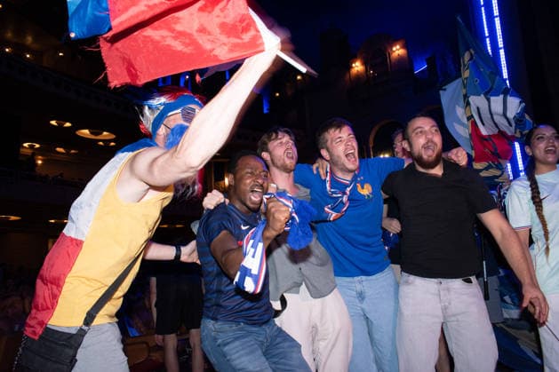 FIFA World Cup, WM, Weltmeisterschaft, Fussball 2026 - France v Paraguay - Fans At The Grand Rex The Grand Rex projection of the France-Paraguay match during the Football World Cup 2026 in Paris, France on July 5, 2026. Photo by Leo Malon ABACAPRESS.COM Paris France  Copyright: xLeoxMalon ABACAx