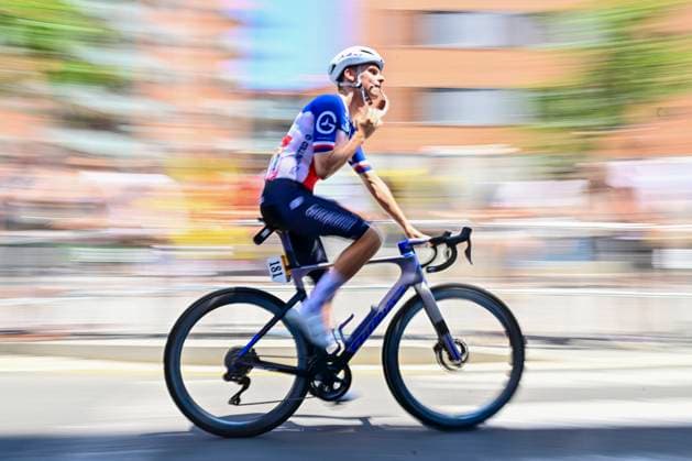 Tour de France 2026 Stage 2 BARCELONA, SPAIN - JULY 05 : Gregoire Romain (FRA) of Groupama - FDJ United before the start of the race during stage 2 of the 113rd edition of Tour de France an UCI World Tour 2.UWT cycling road race stage for Men Elite of 182 km with start in Tarragona and finish in Barcelona on July 5, 2026 in Barcelona, Spain, 05 07 2026 ( Motordriver Kurt Vandenborre - Barcelona Spain  Copyright: xPeterxDexVoechtx