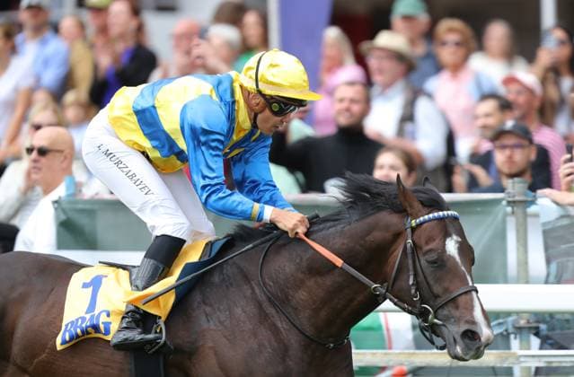 05.07.2026, GER,Reitsport, Rennen 4 Rudolf-August Oetker-Gedächtnisrennen , Derby Meeting Hamburg - Galopprennen, Hamburger Renn-Club e.V., Galopprennbahn Hamburg Horn, Hamburg Sieger im Rennen 4 Rudolf-August Oetker-Gedächtnisrennen Askalon ( 01) geritten von Bauyrzhan Murzabayev *** July 5, 2026, GER, Equestrian Sports, Race 4: Rudolf August Oetker Memorial Race, Hamburg Derby Meeting, Hamburg Racing Club e.V., Hamburg Horn Racetrack, Hamburg: Winner of Race 4, the Rudolf August Oetker Memorial Race—Askalon 01, ridden by Bauyrzhan Murzabayev nordphotoxGmbHx xTauchnitz nph00059