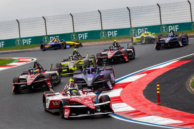 2026 FORMULA E SHANGHAI ePRIX 01 ROWLAND Oliver (gbr), Nissan Formula E Team, Nissan e-4ORCE 05, action during the Shanghai ePrix, 12th and 13th round of the 2025-26 ABB FIA Formula E World Championship, WM, Weltmeisterschaft on the Shanghai International Circuit from July 3 to 5, 2026 in Shanghai, China - ShanghaiChina  Copyright: xDamienxDoumerguex