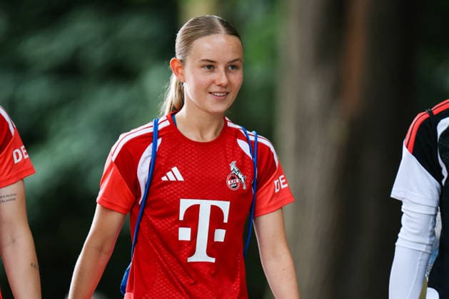 Angebot: 1. FC Köln Frauen, Auftakttraining, 05.07.2026 Carlotta Imping (1. FC Köln, 14) Auftakttraining der Frauen des 1. FC Köln zur Saison 2026 27 der 1. Frauen Fussball Bundesliga, Trainingsgelände am Geißbockheim, Köln, 05.07.2026 DFL DFB regulations prohibit any use of photographs as image sequences and or quasi-video. *** 1 FC Köln Women, First Training Session of the Season, July 5, 2026 Carlotta Imping 1 FC Köln, 14th opening training session for the 1 FC Köln women’s team for the 2026–27 season of the Women’s Bundesliga, training grounds at Geißbockheim, Cologne, July 5, 2026 DFL DFB regulations prohibit any use of photographs as image sequences and or quasi-video Copyright: xBEAUTIFULxSPORTS Freisenx