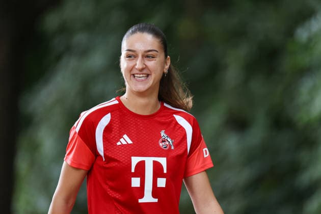 Angebot: 1. FC Köln Frauen, Auftakttraining, 05.07.2026 Laureta Elmazi (1. FC Köln, 26) Auftakttraining der Frauen des 1. FC Köln zur Saison 2026 27 der 1. Frauen Fussball Bundesliga, Trainingsgelände am Geißbockheim, Köln, 05.07.2026 DFL DFB regulations prohibit any use of photographs as image sequences and or quasi-video. *** 1 FC Köln Women, Season-Opening Training Session, July 5, 2026 Laureta Elmazi 1 FC Köln, 26th pre-season training session for the 1 FC Köln women’s team for the 2026–27 season of the Women’s Bundesliga, training grounds at Geißbockheim, Cologne, July 5, 2026 DFL DFB regulations prohibit any use of photographs as image sequences and or quasi-video Copyright: xBEAUTIFULxSPORTS Freisenx