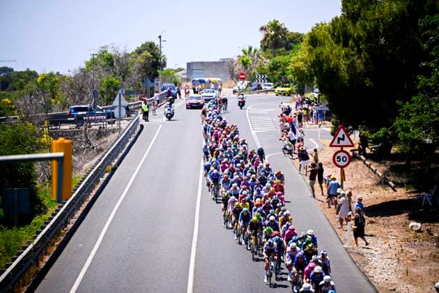 Tour de France 2026 Stage 2 BARCELONA, SPAIN - JULY 05 : Illustration picture of the peloton during stage 2 of the 113rd edition of Tour de France an UCI World Tour 2.UWT cycling road race stage for Men Elite of 182 km with start in Tarragona and finish in Barcelona on July 5, 2026 in Barcelona, Spain, 05 07 2026 ( Motordriver Kurt Vandenborre - Barcelona Spain  Copyright: xTomasxSiskx