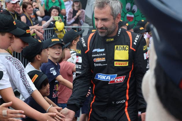 Nürnberg, Deutschland 03. - 05. Juli 2026: DTM - 2026 - Norisring - Sonntag Rennen 2 Im Bild: Timo Glock (GER 16) im Portrait bei der Fahrerpräsentation Norisring Bayern *** Nuremberg, Germany, July 3–5, 2026, DTM 2026 Norisring, Sunday, Race 2. Pictured: Timo Glock (GER 16) during the driver presentation at the Norisring in Bavaria. Copyright: xFotostandx xFabianxWernerx