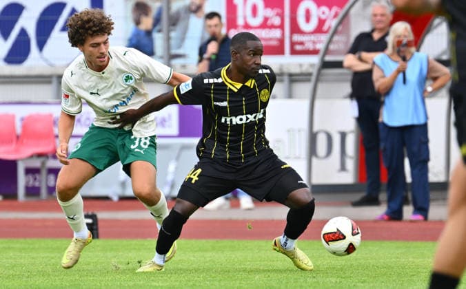 05.07.2026 - Fussball - Saison 2026 2027 - Testspiel Freundschaftsspiel - SpVgg Bayreuth - SpVgg Greuther Fürth ( Kleeblatt ) - - Sportfoto Zink - xwoxzix - regulations prohibit any use of photographs as image sequences and or quasi-video - only for editorial use - Raul Eliano Marita (38, SpVgg Greuther Fürth ) Adrian Heinle (44, SpVgg Bayreuth ) *** July 5, 2026 Soccer Season 2026–2027 Exhibition Match Friendly Match SpVgg Bayreuth SpVgg Greuther Fürth Kleeblatt Sports Photo Zink xwoxzix Regulations prohibit any use of photographs as image sequences and or quasi-video; for editorial use only. Raul Eliano Marita 38, SpVgg Greuther Fürth Adrian Heinle 44, SpVgg Bayreuth