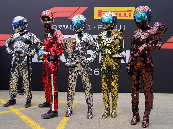 FORMULA ONE BRITISH GRAND PRIX 2026 Entertainers in the Silverstone Paddock during the Formula 1 Pirelli British Grand Prix 2026, 9th round of the 2026 Formula 1 World Championship, WM, Weltmeisterschaft from 3rd - 5th July, 2026 at the Silverstone Circuit, Silverstone, England. Credit: Robbie Hoad Every Second Media Editorial use only. All images are copyright Every Second Media Limited. No images may be reproduced without prior permission. Copyright: xIMAGO EveryxSecondxMediax ESM-2060-0690 RobbiexHoadx xEveryxSecondxMediax