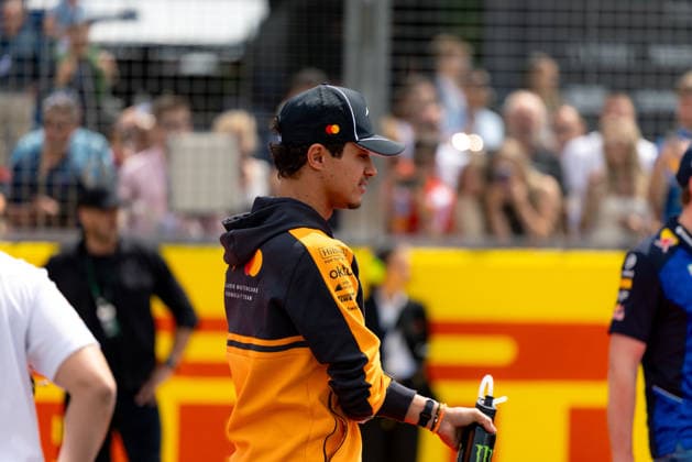 July 5, 2026, Silverstone, Northamptonshire, United Kingdom: LANDO NORRIS (1, McLaren Mastercard F1 Team, GBR, British F1 Driver, MCL40) during the drivers parade on race day (Sunday) at the Formula 1 Pirelli British Grand Prix 2026 at Silverstone Circuit Silverstone United Kingdom - ZUMAr193 20260705_zsp_r193_067 Copyright: xSaraxRuffonix