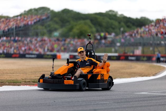 July 5, 2026, Silverstone, Northamptonshire, United Kingdom: OSCAR PIASTRI (81, McLaren Mastercard F1 Team, AUS, Australian F1 Driver, MCL40) with LEGO Karts during the drivers parade on race day (Sunday) at the Formula 1 Pirelli British Grand Prix 2026 at Silverstone Circuit Silverstone United Kingdom - ZUMAr193 20260705_zsp_r193_072 Copyright: xSaraxRuffonix