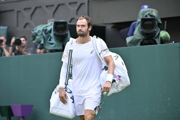 Tennis - Wimbledon 2026 - ITF - The Championships - 04 06 2026 - Tennis - Wimbledon 2026 - ITF - The Championships - 05 06 2026 - Safiullin Roman - Russe London  Copyright: xChryslenexCaillaud Psnewzx