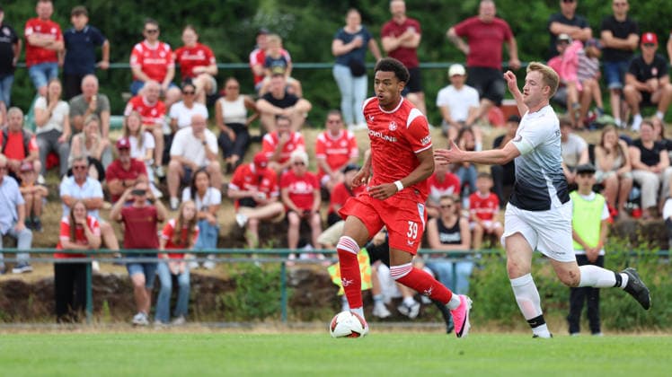 05.07.2026, xrekx, Fussball Testspiel, TSG Kaiserslautern - 1.FC Kaiserslautern v.l. Thierry Tazemeta (1.FC Kaiserslautern) (DFL DFB REGULATIONS PROHIBIT ANY USE OF PHOTOGRAPHS as IMAGE SEQUENCES and or QUASI-VIDEO) Kaiserslautern *** July 5, 2026, xrekx, Soccer Friendly Match, TSG Kaiserslautern vs. 1. FC Kaiserslautern, l Thierry Tazemeta, 1. FC Kaiserslautern. DFL and DFB regulations prohibit any use of photographs as image sequences and or quasi-video. Kaiserslautern