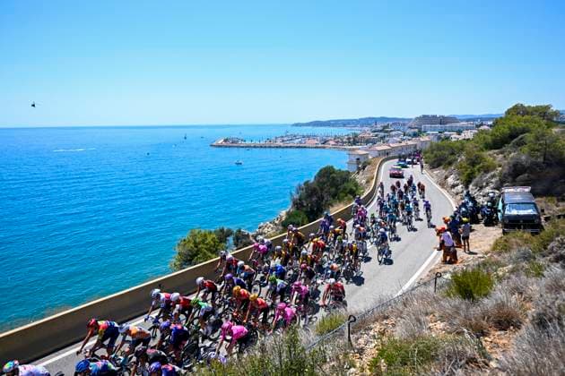 Tour de France 2026 Stage 2 BARCELONA, SPAIN - JULY 05 : Illustration picture of the peloton during stage 2 of the 113rd edition of Tour de France an UCI World Tour 2.UWT cycling road race stage for Men Elite of 182 km with start in Tarragona and finish in Barcelona on July 5, 2026 in Barcelona, Spain, 05 07 2026 ( Motordriver Kurt Vandenborre - Barcelona Spain  Copyright: xTomasxSiskx