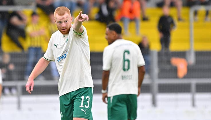 05.07.2026 - Fussball - Saison 2026 2027 - Testspiel Freundschaftsspiel - SpVgg Bayreuth - SpVgg Greuther Fürth ( Kleeblatt ) - - Sportfoto Zink MeZi - xmexzix - regulations prohibit any use of photographs as image sequences and or quasi-video - only for editorial use - Paul Will (13, SpVgg Greuther Fürth ) Kapitän Spielführer Mannschaftskapitän zeigt deutet dirigiert *** July 5, 2026 Soccer Season 2026–2027 Exhibition Match Friendly Match SpVgg Bayreuth SpVgg Greuther Fürth Kleeblatt Sports Photo Zink MeZi xmexzix Regulations prohibit any use of photographs as image sequences and or quasi-video; for editorial use only Paul Will 13, SpVgg Greuther Fürth captain, team captain, pointing, directing