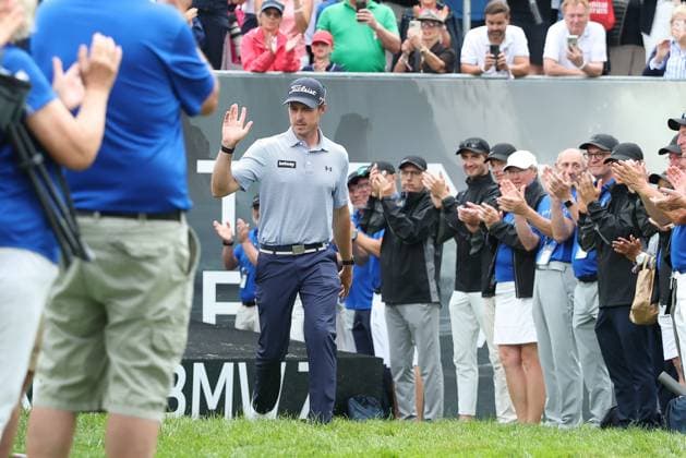 Winner der 37. BMW International Open, Michael Hollick (RSA) kommt zur Siegerehrung, 37. BMW International Open 2026, Golf, DP World Tour, Herren, Finale, 05.07.2026 Eichenried Bayern Deutschland *** Michael Hollick (RSA), winner of the 37th BMW International Open, arrives at the awards ceremony, 37th BMW International Open 2026, Golf, DP World Tour, Men s, Final, July 5, 2026, Eichenried, Bavaria, Germany Copyright: xkolbert-press ChristianxKolbertx