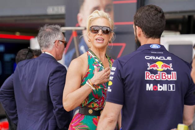 FORMULA ONE BRITISH GRAND PRIX 2026 Hannah Waddingham (Actor and Singer) during the Formula 1 Pirelli British Grand Prix 2026, 9th round of the 2026 Formula 1 World Championship, WM, Weltmeisterschaft from 3rd - 5th July, 2026 at the Silverstone Circuit, Silverstone, England. Credit: Robbie Hoad Every Second Media Editorial use only. All images are copyright Every Second Media Limited. No images may be reproduced without prior permission. Copyright: xIMAGO EveryxSecondxMediax ESM-2060-0714 RobbiexHoadx xEveryxSecondxMediax