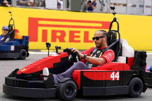 FORMULA ONE BRITISH GRAND PRIX 2026 Lewis Hamilton 44 (GBR) Ferrari in the Driver s Parade during the Formula 1 Pirelli British Grand Prix 2026, 9th round of the 2026 Formula 1 World Championship, WM, Weltmeisterschaft from 3rd - 5th July, 2026 at the Silverstone Circuit, Silverstone, England. Credit: Robbie Hoad Every Second Media Editorial use only. All images are copyright Every Second Media Limited. No images may be reproduced without prior permission. Copyright: xIMAGO EveryxSecondxMediax ESM-2060-0719 RobbiexHoadx xEveryxSecondxMediax