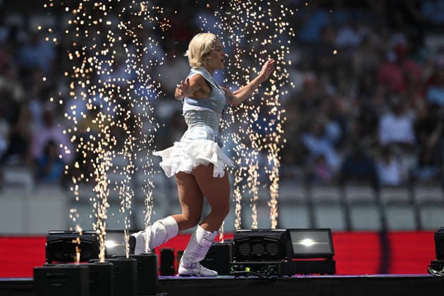 Australia Women v England Women Cricket, ICC Women s T20 World Cup, Final Pop star Rita Ora performing a pre match show on stage ahead of the ICC Women s T20 World Cup Final match between Australia Women and England Women Cricket at Lord s Cricket Ground, St John s Wood, UK on 5 July 2026. St John s Wood Lord s Cricket Ground London UK Editorial use only , Copyright: xGrahamxHuntx PSI-24481-0008