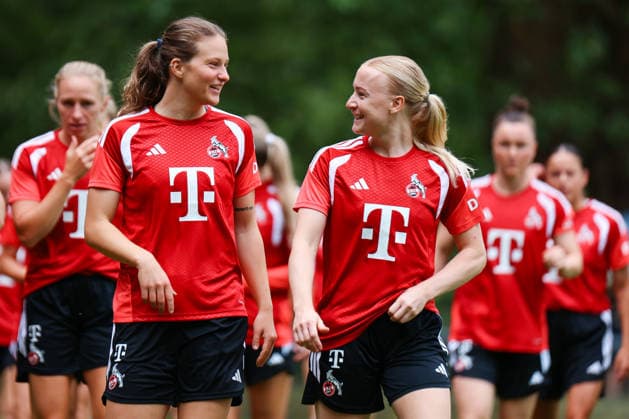 Angebot: 1. FC Köln Frauen, Auftakttraining, 05.07.2026 Elise Stenevik (1. FC Köln, 24) und Anna Gerhardt (1. FC Köln, 21) Auftakttraining der Frauen des 1. FC Köln zur Saison 2026 27 der 1. Frauen Fussball Bundesliga, Trainingsgelände am Geißbockheim, Köln, 05.07.2026 DFL DFB regulations prohibit any use of photographs as image sequences and or quasi-video. *** Feature: 1 FC Köln Women, Season-Opening Training Session, July 5, 2026—Elise Stenevik (1 FC Köln, age 24) and Anna Gerhardt (1 FC Köln), 21 First training session of the 1 FC Köln women’s team for the 2026–27 season of the Women’s Bundesliga, training grounds at Geißbockheim, Cologne, July 5, 2026 DFL and DFB regulations prohibit any use of photographs as image sequences and or quasi-video Copyright: xBEAUTIFULxSPORTS Freisenx