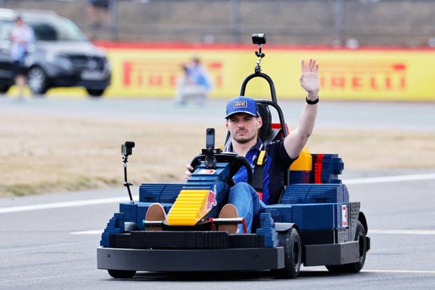 F1 - BRITISH GRAND PRIX 2026 03 VERSTAPPEN Max (nld), Red Bull Racing Ford RB22, drives A lego Minicar on the drivers parade prior the Formula 1 British Grand Prix 2026, 9th round of the 2026 Formula One World Championship, WM, Weltmeisterschaft from July 3 to 5, 2026 on the Silverstone Circuit, in Silverstone, United Kingdom - SilverstoneUnited Kingdom  Copyright: xDPPIx