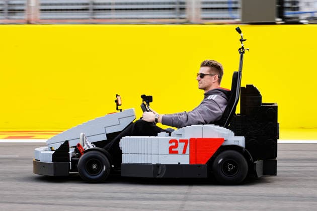 F1 - BRITISH GRAND PRIX 2026 27 HULKENBERG Nico (ger), Audi F1 Team , drives A lego Minicar on the drivers parade prior the Formula 1 British Grand Prix 2026, 9th round of the 2026 Formula One World Championship, WM, Weltmeisterschaft from July 3 to 5, 2026 on the Silverstone Circuit, in Silverstone, United Kingdom - SilverstoneUnited Kingdom  Copyright: xDPPIx