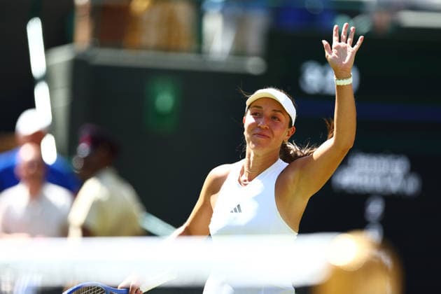 Jessica Pegula celebrates victory in her fourth round match Wimbledon Tennis Championships, Day 7, The All England Lawn Tennis and Croquet Club, London, UK - 05 Jul 2026London The All England Lawn Tennis and United Kingdom  Copyright: xJamesxMarsh Shutterstockx 16976811bl