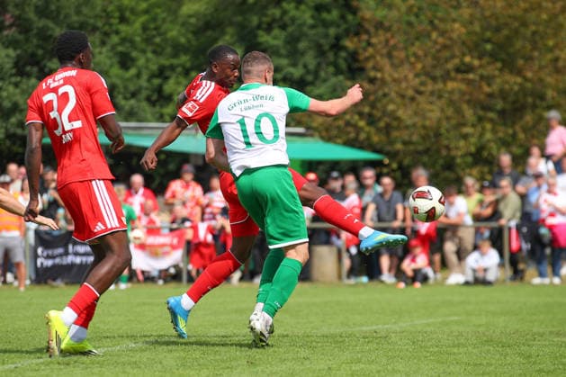 05.07.2026, xtgx, Fussball Testspiel, SV Grün-Weiß Lübben - 1. FC Union Berlin emspor, v.l. Ilyas Ansah (Union Berlin, 10) schiesst Tor, schießt, Torschuetze, erzielt Tor, Treffer, scores the goal (DFL DFB REGULATIONS PROHIBIT ANY USE OF PHOTOGRAPHS as IMAGE SEQUENCES and or QUASI-VIDEO) Lübben *** July 5, 2026, xtgx, Soccer Friendly Match, SV Grün Weiß Lübben vs. FC Union Berlin emspor, from left: Ilyas Ansah (Union Berlin), No. 10 scores a goal, shoots, goal scorer, scores a goal, goal, scores the goal DFL DFB REGULATIONS PROHIBIT ANY USE OF PHOTOGRAPHS as IMAGE SEQUENCES and or QUASI-VIDEO Lübben