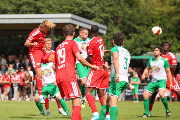 05.07.2026, xtgx, Fussball Testspiel, SV Grün-Weiß Lübben - 1. FC Union Berlin emspor, v.l. Tom Rothe (Union Berlin, 15) Kopfball schiesst Tor, schießt, Torschuetze, erzielt Tor, Treffer, scores the goal (DFL DFB REGULATIONS PROHIBIT ANY USE OF PHOTOGRAPHS as IMAGE SEQUENCES and or QUASI-VIDEO) Lübben *** July 5, 2026, xtgx, Soccer Friendly Match, SV Grün Weiß Lübben vs. FC Union Berlin emspor, from left: Tom Rothe (Union Berlin), 15, scores a goal with a header, scores, goal scorer, scores a goal, goal, scores the goal DFL DFB REGULATIONS PROHIBIT ANY USE OF PHOTOGRAPHS as IMAGE SEQUENCES and or QUASI-VIDEO Lübben