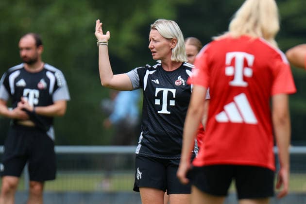 Angebot: 1. FC Köln Frauen, Auftakttraining, 05.07.2026 Jacqueline Dünker (1.FC Köln, Co-Trainerin) Auftakttraining der Frauen des 1. FC Köln zur Saison 2026 27 der 1. Frauen Fussball Bundesliga, Trainingsgelände am Geißbockheim, Köln, 05.07.2026 DFL DFB regulations prohibit any use of photographs as image sequences and or quasi-video. *** Job Posting: 1. FC Köln Women’s Team, Season-Opening Training, July 5, 2026 Jacqueline Dünker, 1. FC Köln, Assistant Coach at the 1 FC Köln Women’s Season Opener Training for the 2026–27 season of the Women’s Bundesliga, Training Facility at Geißbockheim, Cologne, July 5, 2026. DFL and DFB regulations prohibit any use of photographs as image sequences and or quasi-video content. Copyright: xBEAUTIFULxSPORTS Freisenx