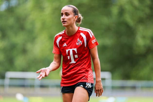 Angebot: 1. FC Köln Frauen, Auftakttraining, 05.07.2026 Vanessa Leimenstoll (1. FC Köln, 29) Auftakttraining der Frauen des 1. FC Köln zur Saison 2026 27 der 1. Frauen Fussball Bundesliga, Trainingsgelände am Geißbockheim, Köln, 05.07.2026 DFL DFB regulations prohibit any use of photographs as image sequences and or quasi-video. *** 1 FC Köln Women, Season-Opening Training Session, July 5, 2026 Vanessa Leimenstoll 1 FC Köln, 29 First training session of the 1 FC Köln Women’s team for the 2026 season, 27th round of the Women’s Bundesliga, training grounds at Geißbockheim, Cologne, July 5, 2026. DFL and DFB regulations prohibit any use of photographs as image sequences and or quasi-video Copyright: xBEAUTIFULxSPORTS Freisenx