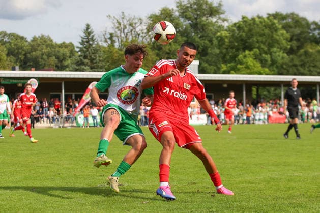05.07.2026, xtgx, Fussball Testspiel, SV Grün-Weiß Lübben - 1. FC Union Berlin emspor, v.l. Livan Burcu (Union Berlin, 9) Foul Zweikampf, Duell, Kampf, tackle (DFL DFB REGULATIONS PROHIBIT ANY USE OF PHOTOGRAPHS as IMAGE SEQUENCES and or QUASI-VIDEO) Lübben *** July 5, 2026, xtgx, soccer exhibition match, SV Grün Weiß Lübben 1 FC Union Berlin emspor, from left: Livan Burcu (Union Berlin), 9 Foul, tackle, duel, battle, DFL DFB REGULATIONS PROHIBIT ANY USE OF PHOTOGRAPHS as IMAGE SEQUENCES and or QUASI-VIDEO Lübben