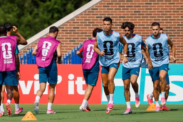 Portugal s Cristiano Ronaldo (3R) and teammates in action during the team s training session in Dallas, USA, 5 July 2026. Portugal training session !ACHTUNG: NUR REDAKTIONELLE NUTZUNG!  Copyright: xMariscalx GRAF1505 20260705-55020808231_1