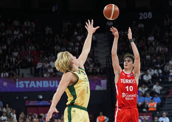 Turkiye v Australia - FIBA U17, U 17 Basketball World Cup ISTANBUL, TURKIYE - JULY 5: Omer Kutluay (10) of Turkiye in action against William Hamilton (11) of Australia during the FIBA Under-17 Basketball World Cup third-place game between Turkiye and Australiaat the Basketball Development Center in Istanbul, Turkiye, on July 5, 2026. Esra Bilgin Anadolu Istanbul Turkey. Editorial use only. Please get in touch for any other usage.  Copyright: x2026xAnadoluxEsraxBilginx