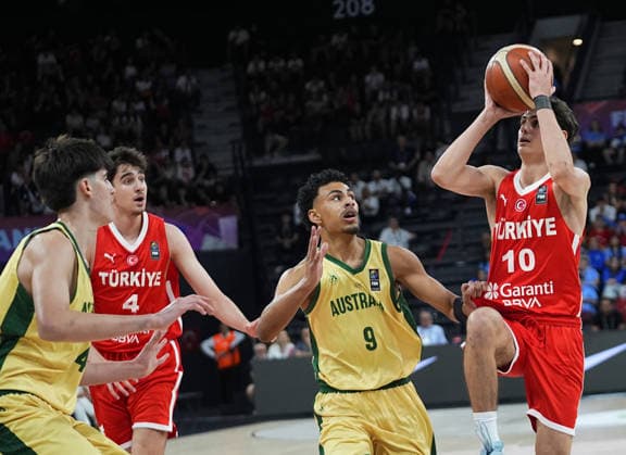 Turkiye v Australia - FIBA U17, U 17 Basketball World Cup ISTANBUL, TURKIYE - JULY 5: Omer Kutluay (10) of Turkiye in action against Antonio Browne (9) of Australia during the FIBA Under-17 Basketball World Cup third-place game between Turkiye and Australia at the Basketball Development Center in Istanbul, Turkiye, on July 5, 2026. Esra Bilgin Anadolu Istanbul Turkey. Editorial use only. Please get in touch for any other usage.  Copyright: x2026xAnadoluxEsraxBilginx