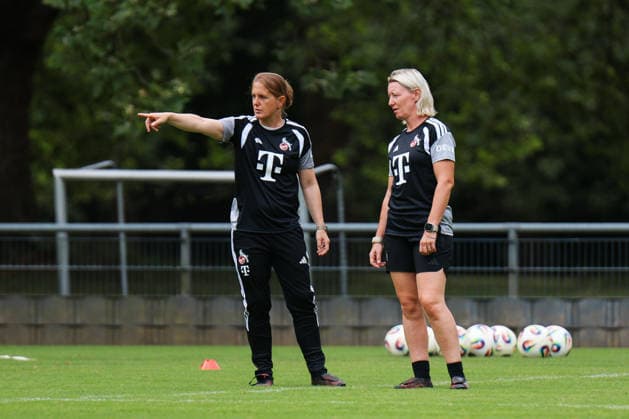 Angebot: 1. FC Köln Frauen, Auftakttraining, 05.07.2026 Britta Carlson (1.FC Köln, Cheftrainerin) und Jacqueline Dünker (1.FC Köln, Co-Trainerin) Auftakttraining der Frauen des 1. FC Köln zur Saison 2026 27 der 1. Frauen Fussball Bundesliga, Trainingsgelände am Geißbockheim, Köln, 05.07.2026 DFL DFB regulations prohibit any use of photographs as image sequences and or quasi-video. *** Event: 1. FC Köln Women, Season-Opening Training Session, July 5, 2026 Britta Carlson, 1. FC Köln, Head Coach, and Jacqueline Dünker, 1. FC Köln, Assistant Coach: First training session of the 1 FC Köln Women’s team for the 2026–27 season of the Women’s Bundesliga, training grounds at Geißbockheim, Cologne, July 5, 2026. DFL and DFB regulations prohibit any use of photographs as image sequences and or quasi-video Copyright: xBEAUTIFULxSPORTS Freisenx