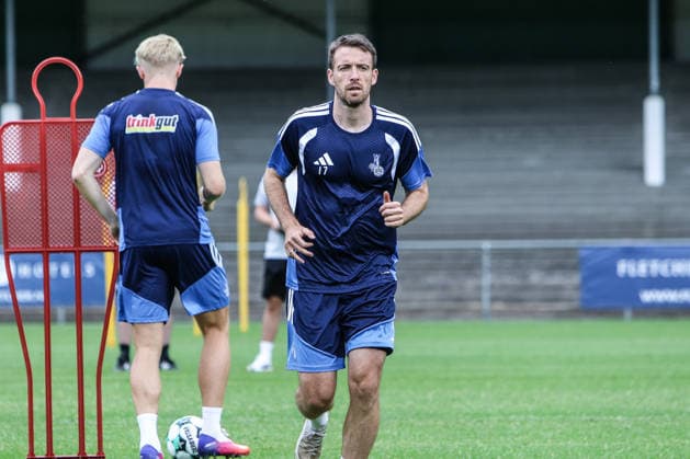 Fussball, 3.Liga Saison 2026 2027 Trainingslager MSV Duisburg Training 05.07.2026, Stadion de Wageningse Berg Max Besuschkow (MSV Duisburg, 17) Wageningen Stadion de Wageningse Berg Niederlande *** Sports, Soccer, 3rd Division, 2026–2027 Season, Training Camp, MSV Duisburg, Practice, July 5, 2026, Stadion de Wageningse Berg, Max Besuschkow, MSV Duisburg, 17 Wageningen, Stadion de Wageningse Berg, Netherlands